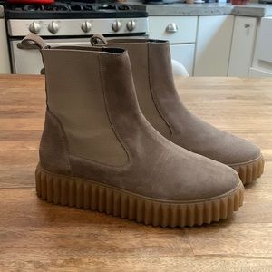 Taupe Voile Blanche Lug Sole Chelsea Boot 38